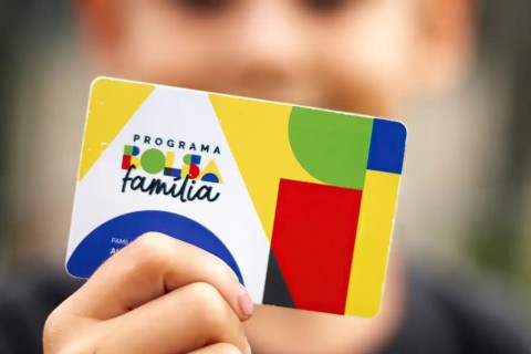 Beneficiários do Bolsa Família terão até maio de 2026 para cadastrar biometria e emitir nova identidade