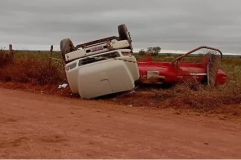 Pipeiro de Campos Sales morre em capotamento do caminhão pipa
