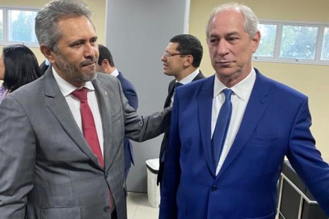 Elmano provoca Ciro após filiação ao PSDB: “Virou namorado do bolsonarismo”