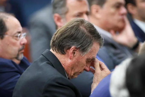 Pena de Bolsonaro por crime em ato golpista pode chegar a sete anos em regime fechado