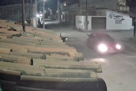 Motorista atira várias vezes em homem, assusta moradores e foge em veículo