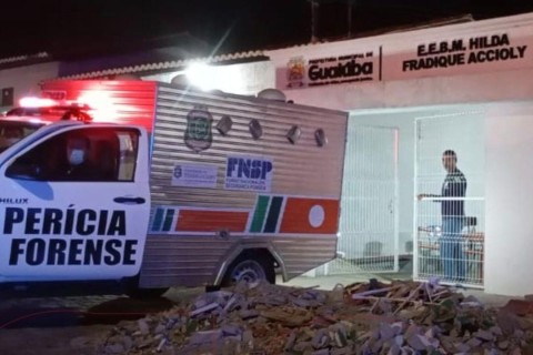 Homem é morto a tiros dentro de escola na cidade de Guaiúba no Ceará