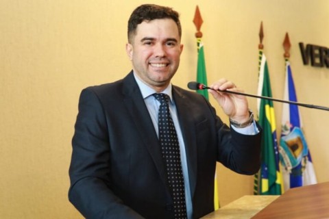 TRE cassa suplente Júnior Aquino, determina recontagem de votos e abre caminho para mudança na Câmara de Fortaleza-CE