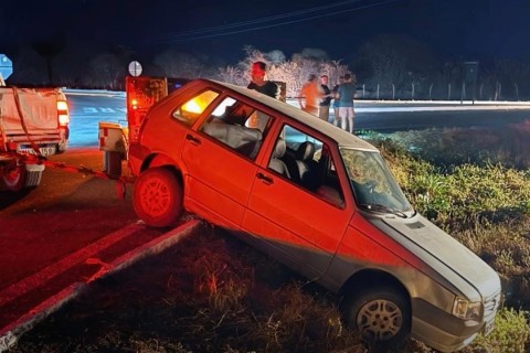 SAMU socorre motorista após acidente em rotatória da CE-469 em Crateús-CE