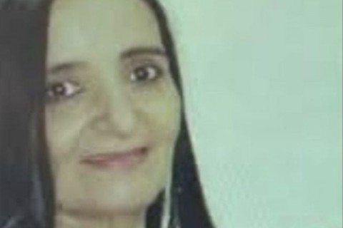 Mulher é eletrocutada enquanto limpava painéis solares de prédio