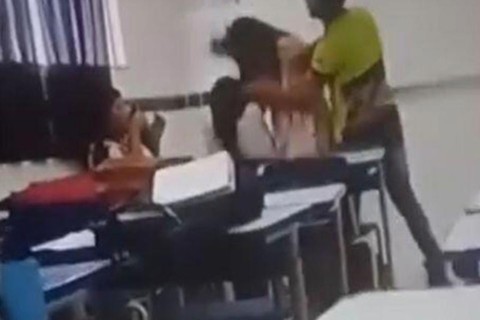 Professora agride estudante em sala de aula no município de Santana do Acaraú no Ceará