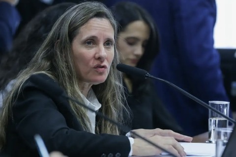 Fraudes em aposentadorias saltam de R$ 387 milhões, em 2015, para R$ 3,4 bilhões, em 2024, aponta Eliane Viegas