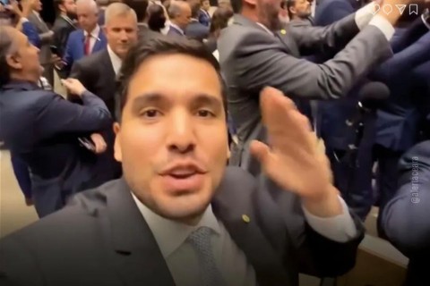 Com 311 votos a favor, Câmara aprova urgência de projeto de anistia