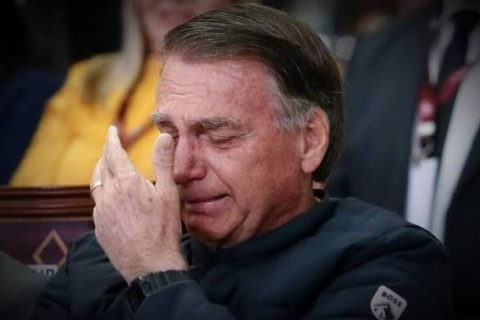 Ex-presidente Jair Bolsonaro é diagnosticado com câncer