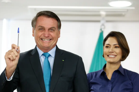 Com 36% das intenções de voto, Michelle se firma como herdeira de Bolsonaro no DF na disputa pelo Senado