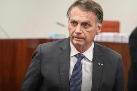 Defesa de Bolsonaro recorre contra prisão domiciliar