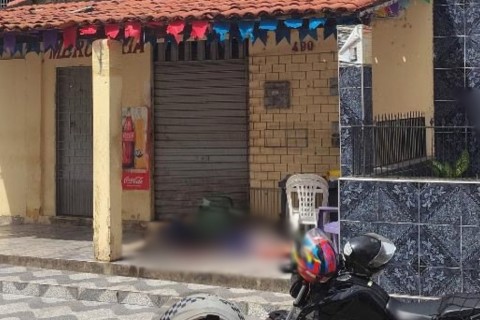Mulher e adolescente são capturados por matar três pessoas em bar em Maranguape