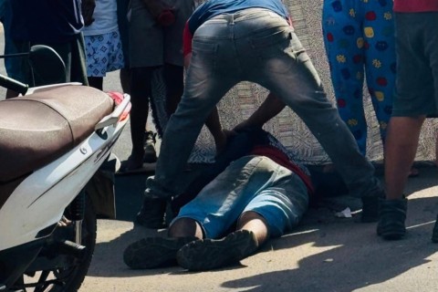 Motociclista fica gravemente ferido após colisão na Avenida Carlos Cruz, em Juazeiro do Norte-CE