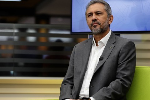 'Perderam a vida porque resolveram enfrentar a PM', diz Elmano sobre morte de membros do CV no Ceará