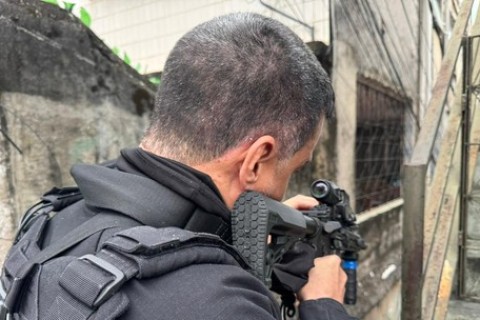 Operação contra Comando Vermelho prende criminosos no Ceará e na Bahia