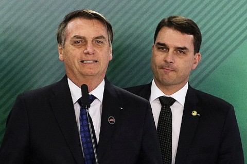 Bolsonaro acerta para sua base, mas maioria do eleitorado reprova escolha de Flávio, aponta pesquisa Quaest
