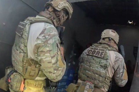 Mandantes de assassinato, traficante e outros criminosos são presos em operação na Grande Fortaleza-CE