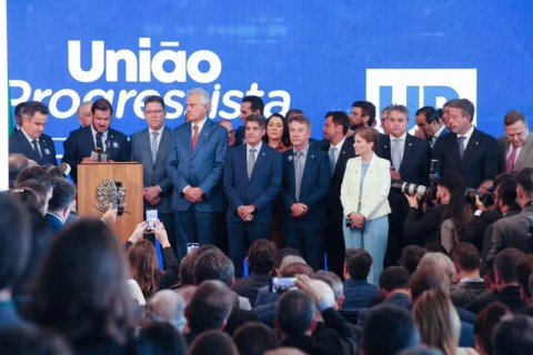 Dirigentes nacionais do União Brasil se reúnem para definir se entregam cargos no Governo Lula