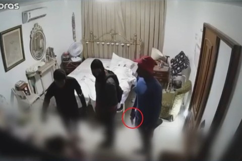 Criminosos invadem casa de idosa, amarram cuidadora e assaltam moradores