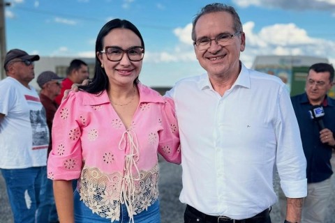 Prefeita Neila Vitoriano participa da entrega da primeira etapa do projeto malha D'água