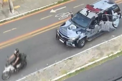 Homem é preso ao trafegar com moto roubada em Fortaleza-CE