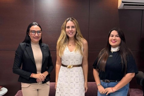 Neila Vitoriano participa de reunião com a vice governadora Jade Romero