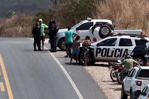 Homem morre e cinco pessoas ficam feridas após acidente entre Cariré e Varjota-CE