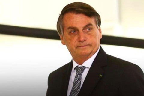Bolsonaro pede liberação para ir a hospital realizar procedimento na pele