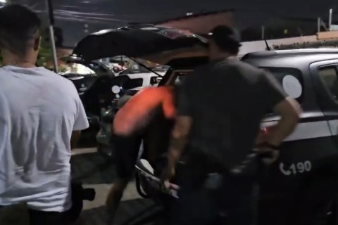 Três são presos por expulsar moradores de casa em Fortaleza-CE