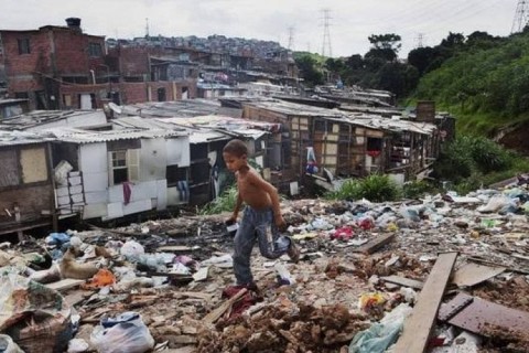 Grande Fortaleza-CE lidera aumento da miséria entre as maiores regiões metropolitanas do país nos últimos 10 anos, aponta IBGE