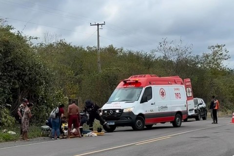 Idoso fica ferido em acidente com caminhão que fugiu sem prestar socorro em Boa Viagem-CE