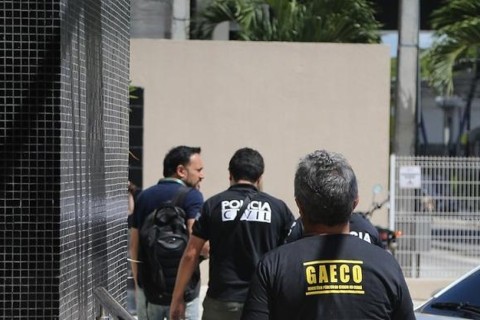 'Patroa': mulher que assumiu chefia de facção após prisão do marido é presa em operação do MP