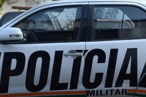 Homem é morto a pauladas por vizinho no Ceará, suspeito está foragido