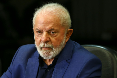 Rejeição de Lula chega a 52% e acende alerta, mas aliados apostas em ações sociais para reverter quadro