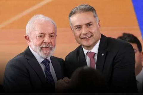 Lula avalia programa para financiar motos de entregadores