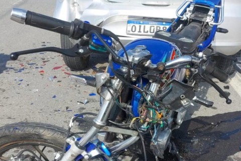 Colisão entre carro e moto é registrada na CE-060, em Quixeramobim-CE