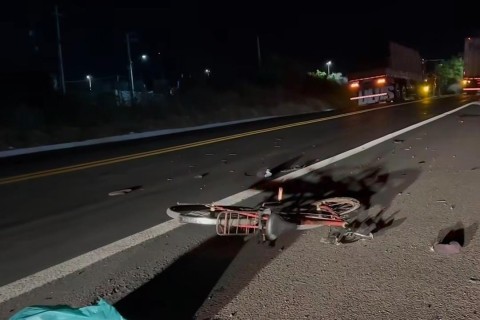 Ciclista morre após ser atropelado por carreta na BR-222, em Sobral-CE