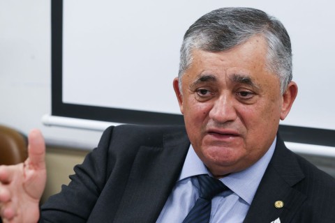 PEC da blindagem é um escarnio é não interessa aos brasileiros, diz Guimarães