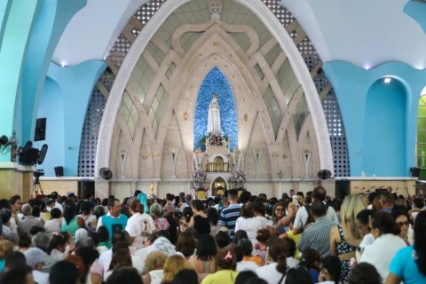 Igreja de Fortaleza-CE, proíbe pedido de orações para políticos em missas: 'Preservar o espírito de neutralidade'