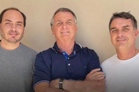 Familiares de Bolsonaro agora podem visitá-lo sem avisar ao STF, decide Alexandre de Moraes