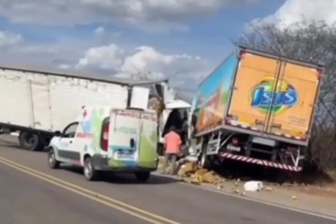 Acidente de trânsito na cidade de Madalena no Ceará