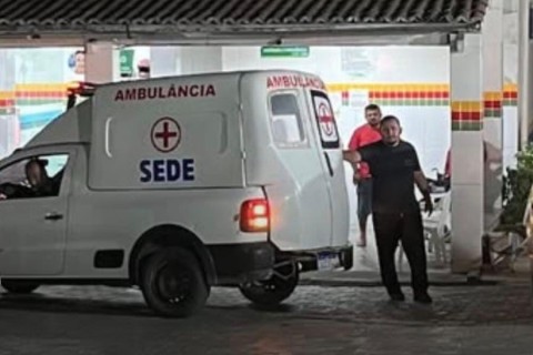 Mãe é esfaqueada pelo filho autista após negar entregar celular