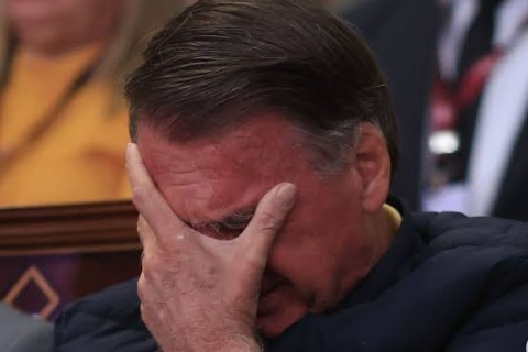 Bolsonaro passa mal, deixa prisão domiciliar e é levado a hospital em Brasília