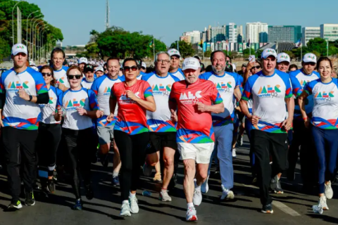 95º aniversário do MEC: Lula afirma que o país será soberano pela educação