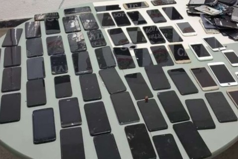 Comerciante é preso no Centro de Fortaleza com mais de 60 celulares roubados