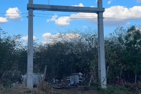 Criminosos depredaram e furtaram equipamentos de alta-tensão em Quixadá-CE